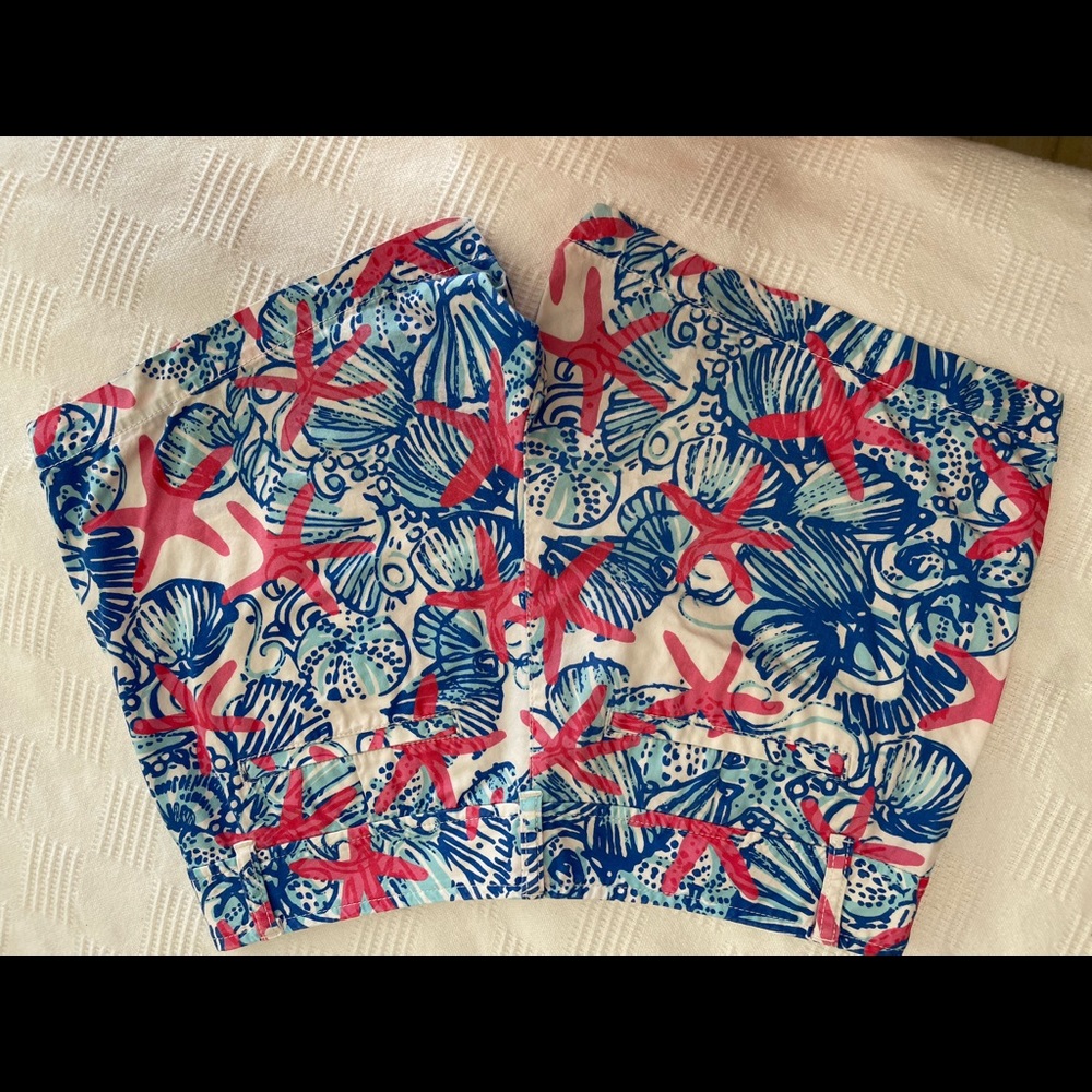 Lily Pulitzer size 6 Callahan shorts gently used some fading
